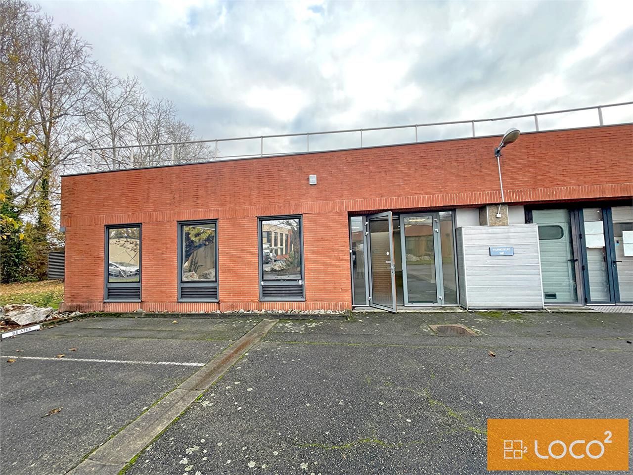 Location bureaux 251.00 m² à RAMONVILLE SAINT AGNE