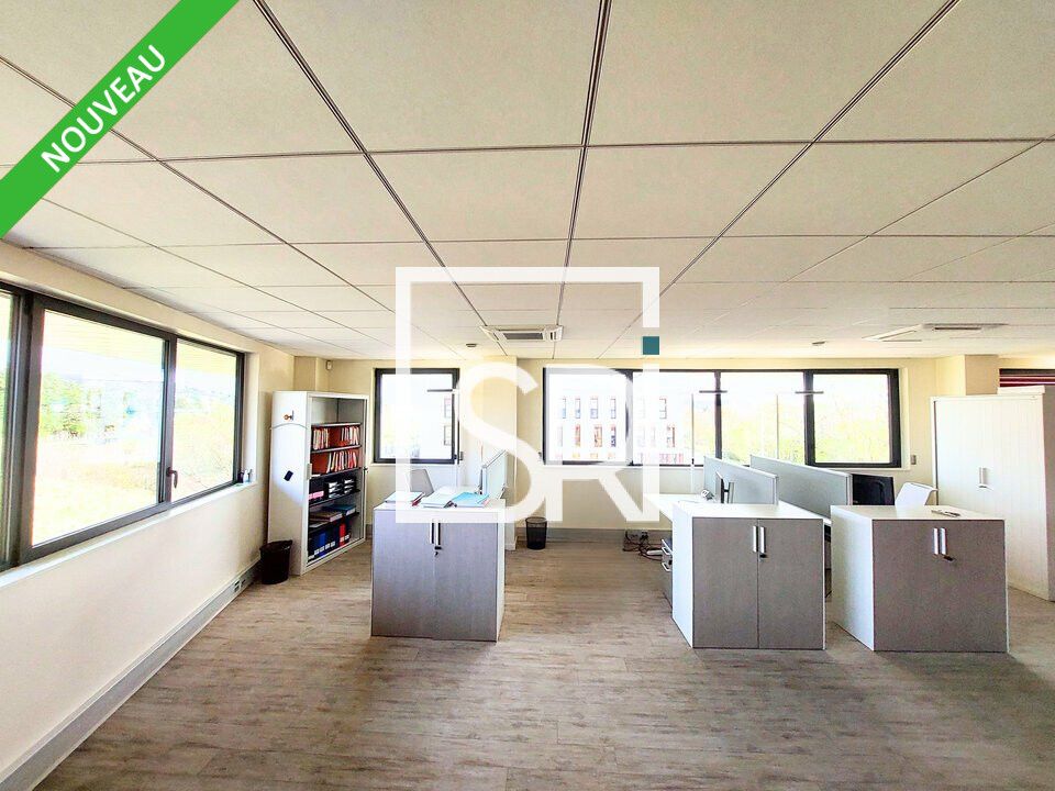A75 / A71 / A89 - LOCATION BUREAUX TOUT CONFORT de 226 m2 - CENTRE D'AFFAIRES DU ZENITH - 63800 COURNON D'AUVERGNE