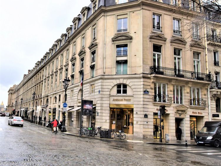 Location bureaux 66 m² non divisibles