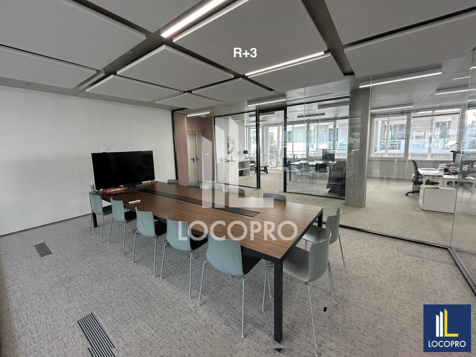 Location bureaux 1128.88 m² divisibles à partir de 375.7 m²