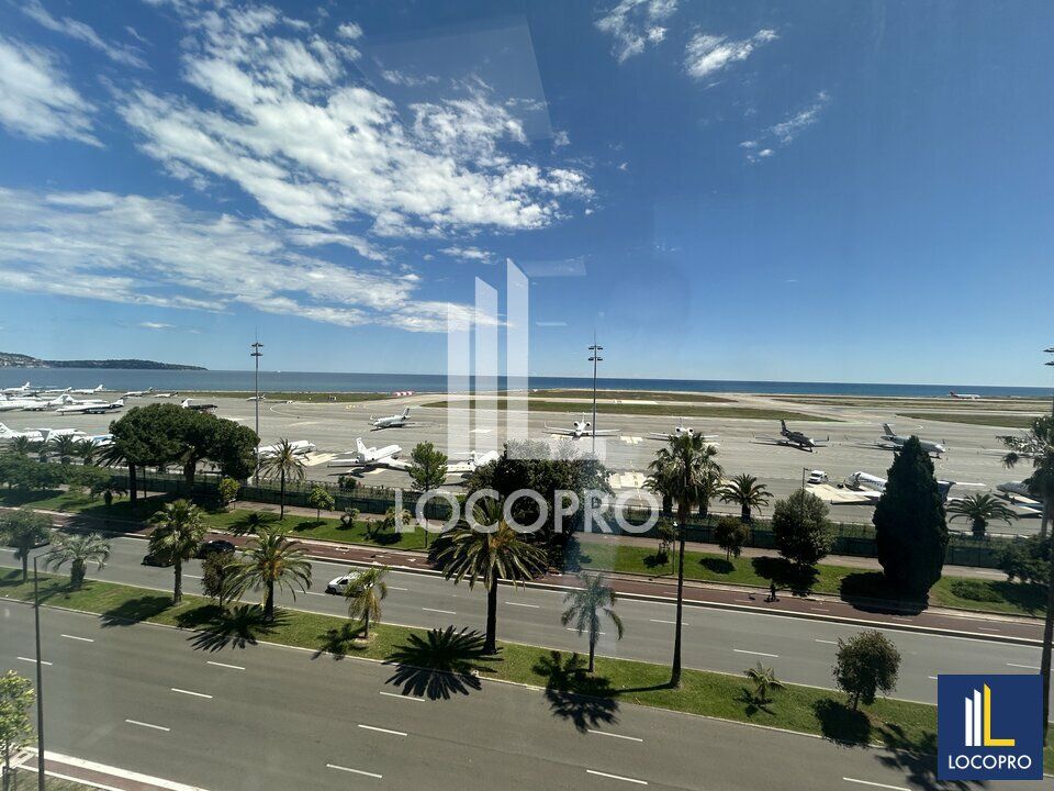 Location bureaux 208.9 m² non divisibles