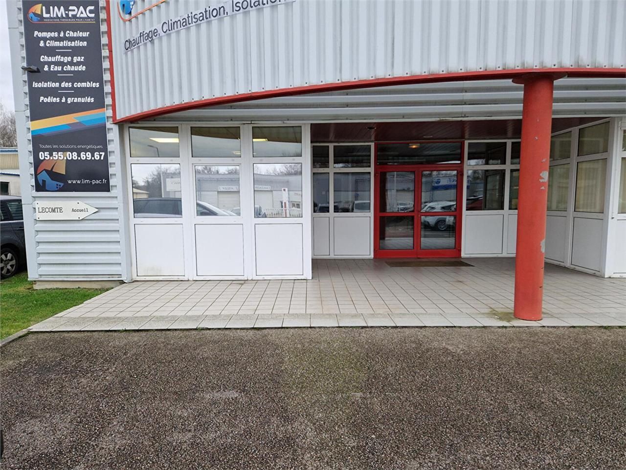 Location local commercial 166.00 m² à LIMOGES