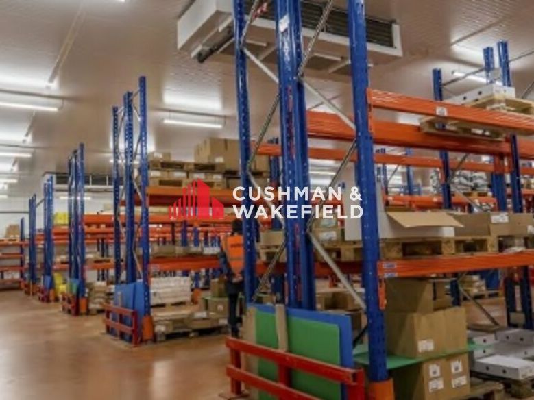 Entrepôt de classe A à 30 minutes seulement de Toulouse. 