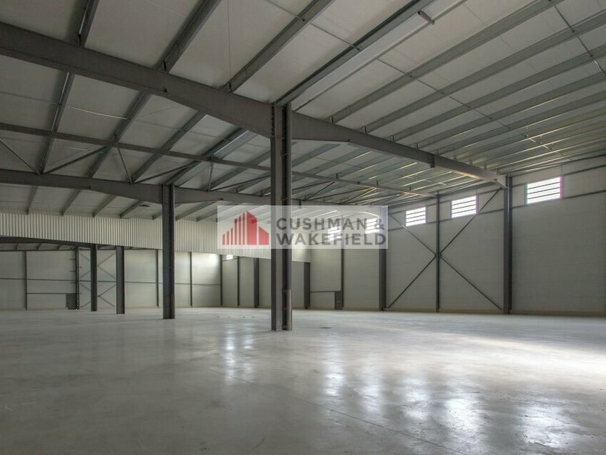 Location local d''activites 1250 m² non divisibles