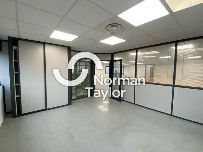 Location bureaux 130 m² non divisibles