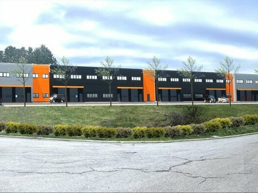 Location local d''activites 140 m² non divisibles