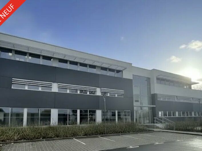 Vente bureaux 142.49 m² non divisibles