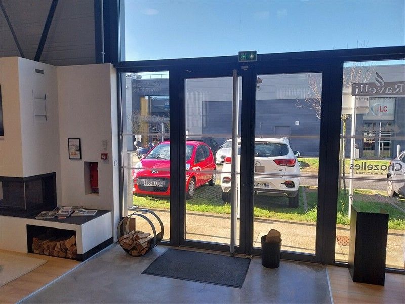 Location entrepot 173 m² à PORNICHET