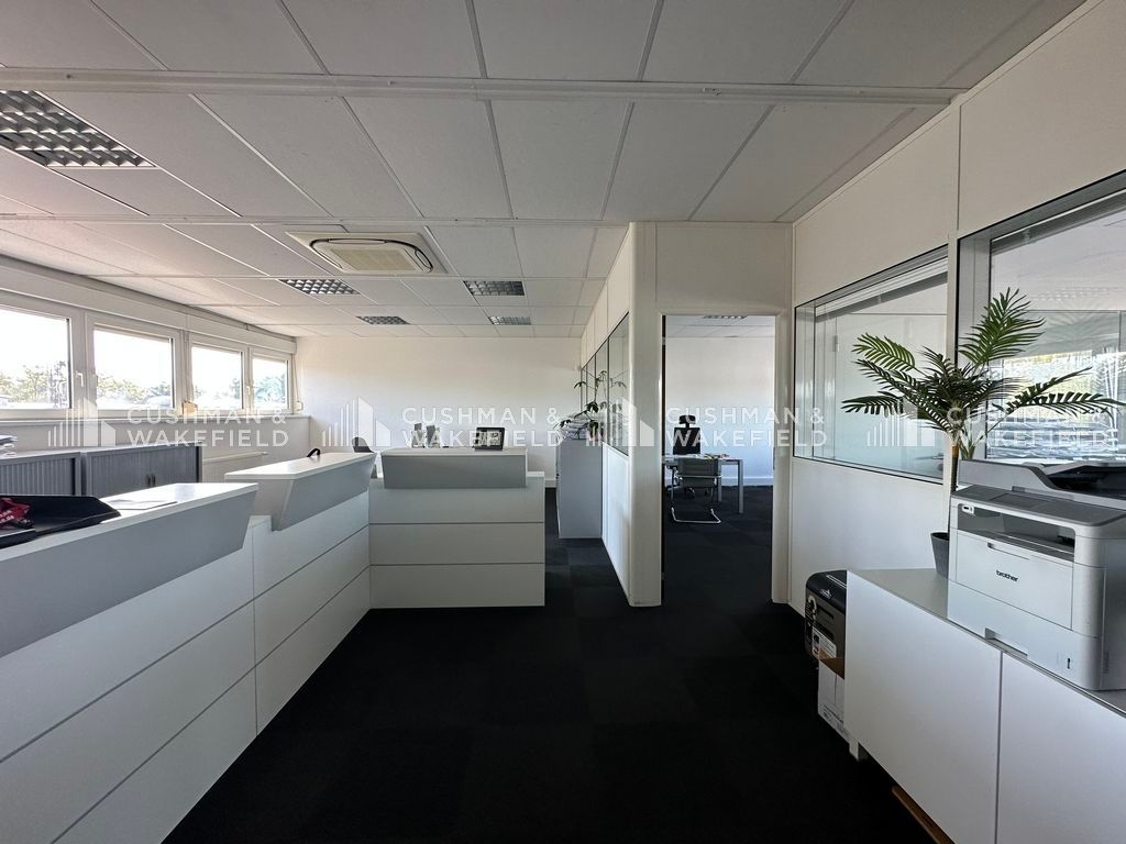 Location activités 710 m² non divisibles