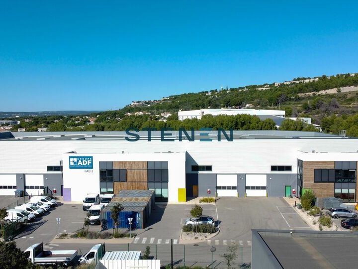 Location local d''activites 2991 m² divisibles à partir de 946 m²