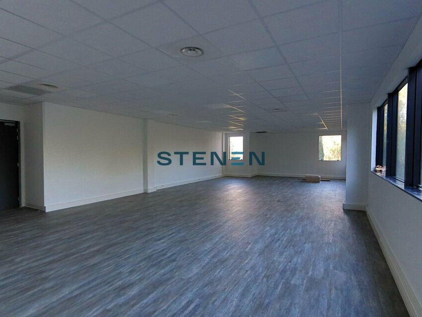 LOCATION BUREAUX 122M2 À Aix-en-Provence 