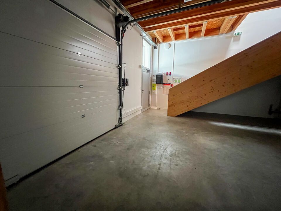 Vente local d''activites 103 m² non divisibles