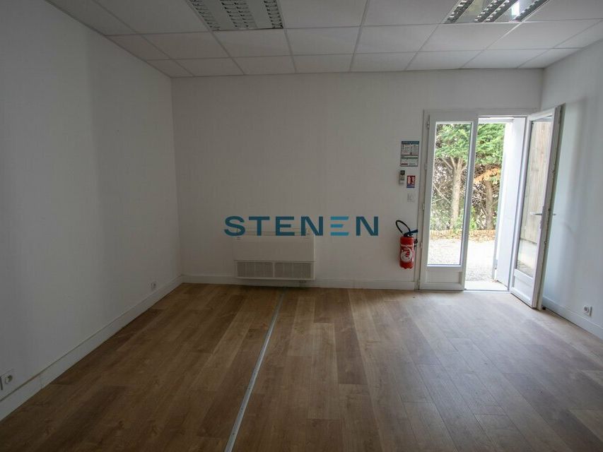 LOCATION BUREAUX 34 m2 ÉGUILLES