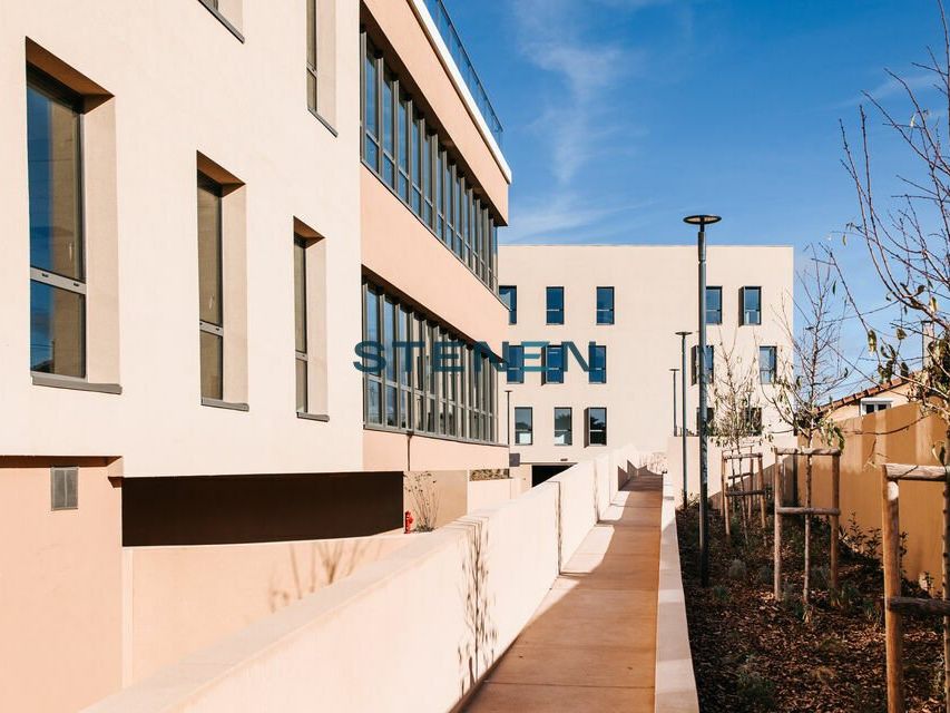 Location bureaux 2634.1 m² divisibles à partir de 142.6 m²