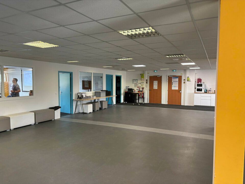 A VENDRE BUREAUX 367M2 MARSEILLE 13013