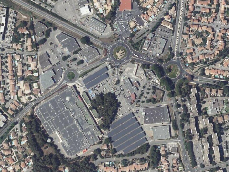 Location local commercial 1200 m² non divisibles