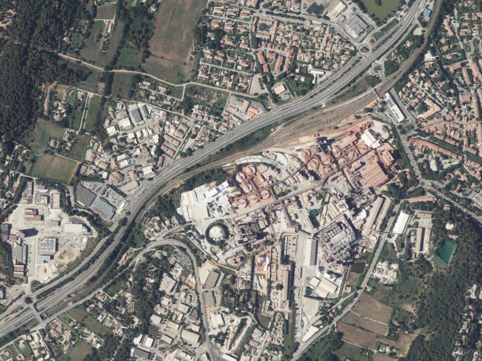 Location local commercial 104 m² non divisibles