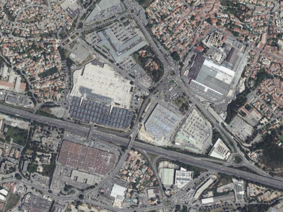 Location local commercial 223 m² non divisibles