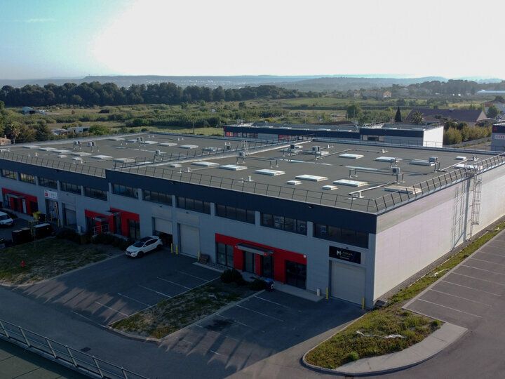 Location local d''activites 347.73 m² non divisibles