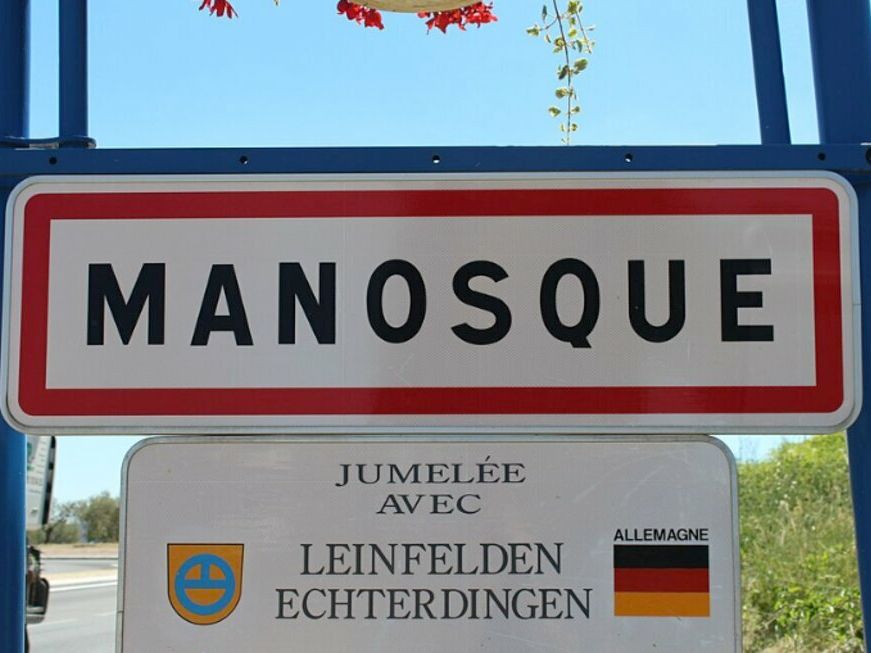 LOCATION LOCAL COMMERCIAL 192 m2 - MANOSQUE ZONE COMMERCIAL