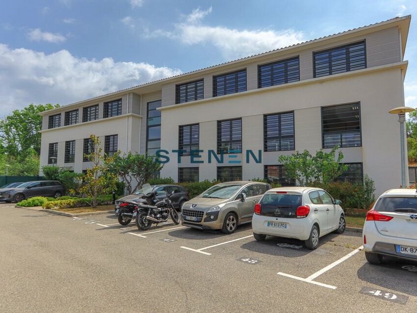 Location bureaux 112.5 m² non divisibles