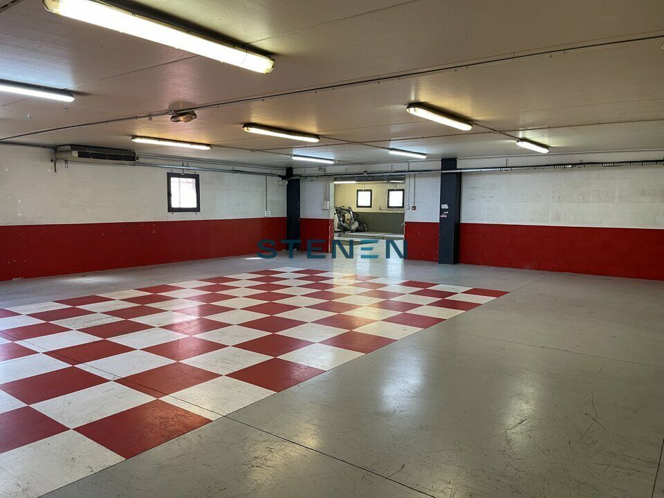 Location local d''activites 430 m² non divisibles