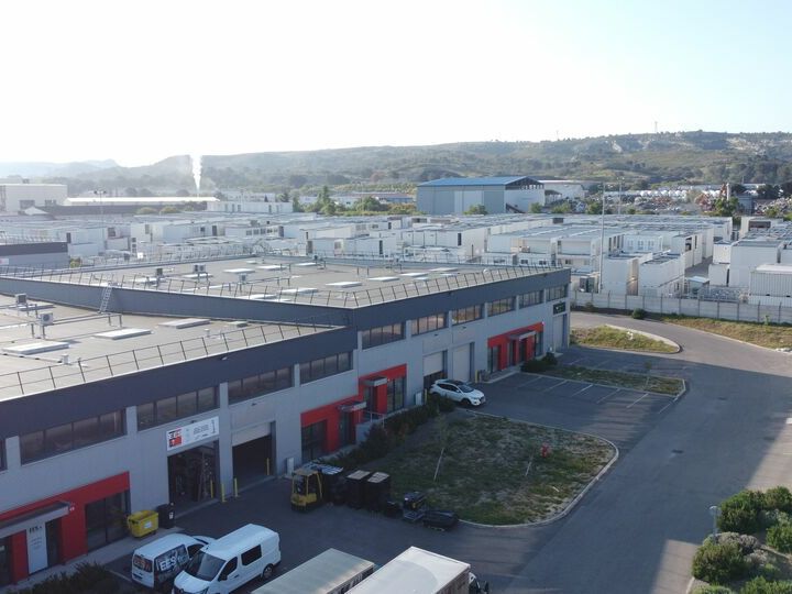 Location local d''activites 359 m² non divisibles