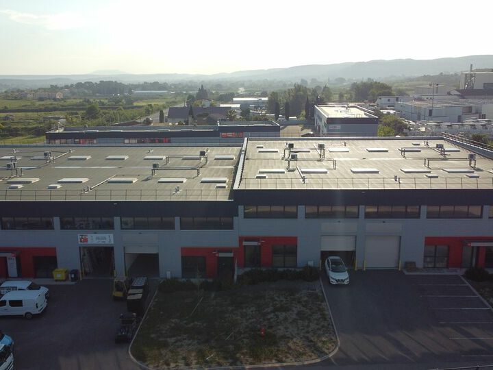 LOCATION LOCAL D'ACTIVITÉ 359 M² A GIGNAC-LA-NERTHE