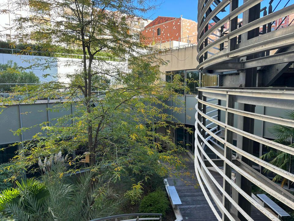 Location bureaux 385.4 m² non divisibles