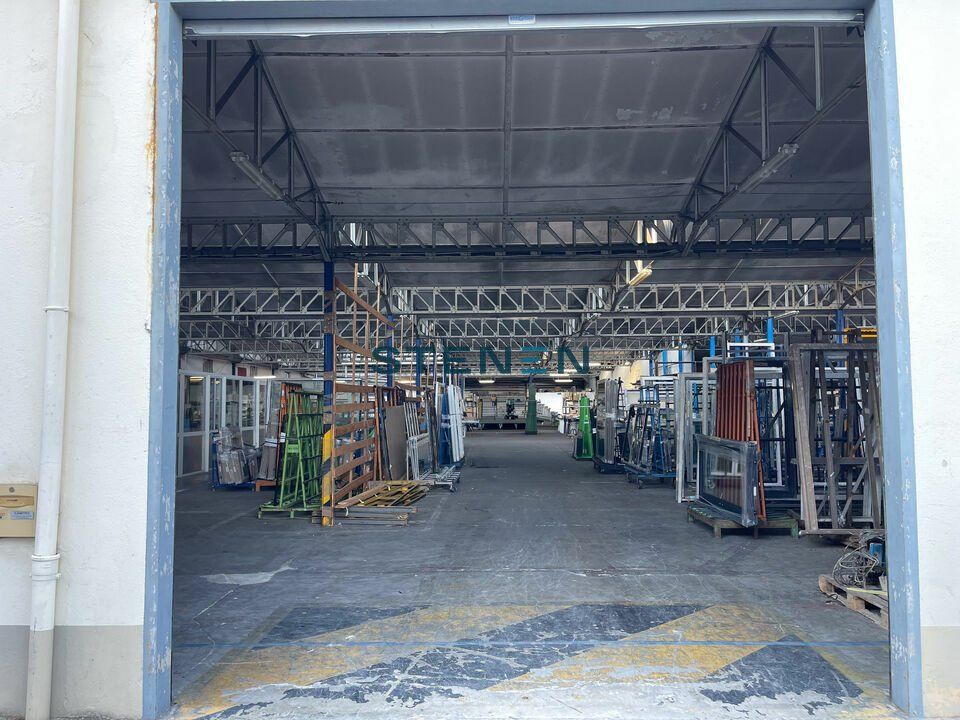 ENTREPÔT À LOUER - 1600M2 - MARSEILLE 13