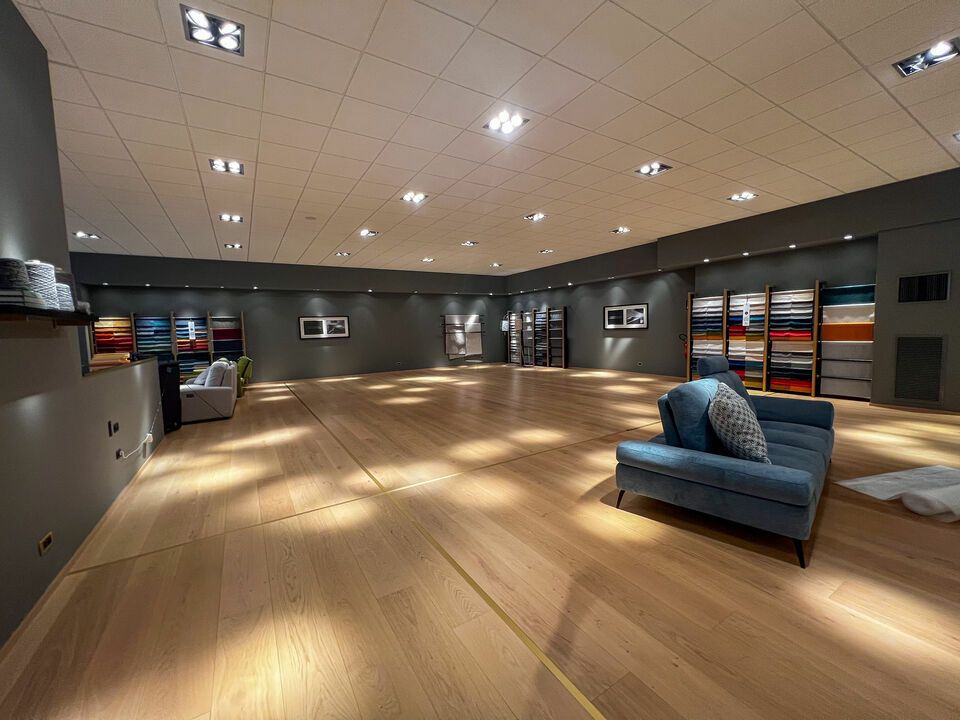 À LOUER - COMMERCE 1100M² - AVIGNON SUD