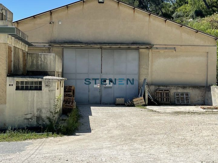 Location local d''activites 1000 m² non divisibles