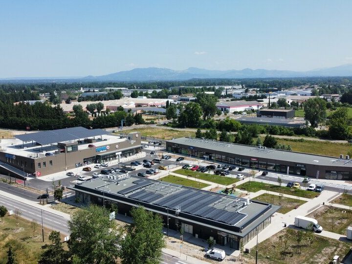 Location local commercial 180 m² non divisibles