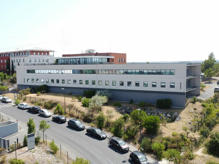 Location bureaux 2524 m² non divisibles