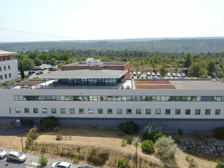 LOCATION BATIMENT INDEPENDANT 2524m2 AIX EN PROVENCE 