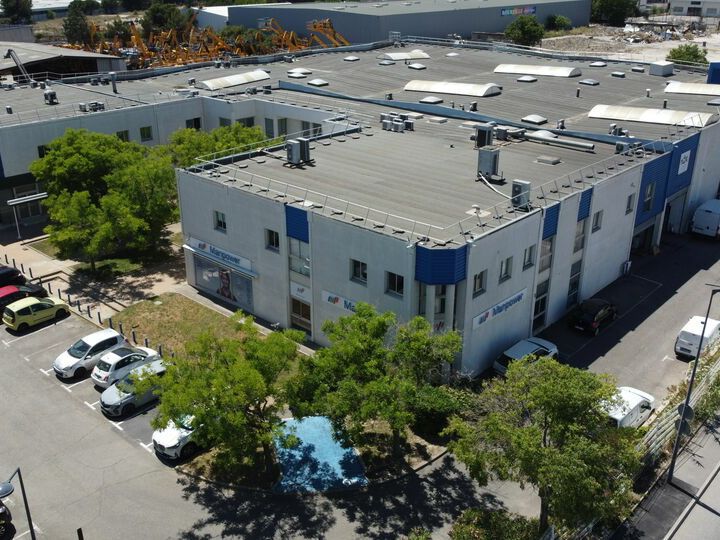 Location local d''activites 446 m² non divisibles