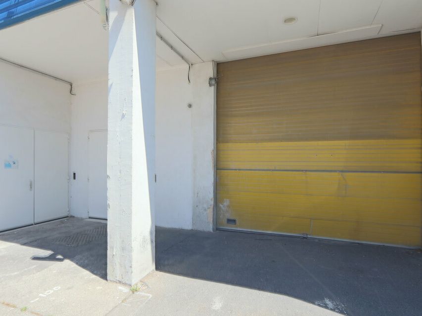 LOCATION LOCAL D'ACTIVITÉ - ENTREPÔT 446 M2 - VITROLLES