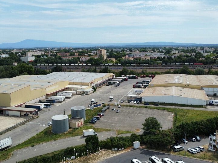 À LOUER - ENTREPÔT 3071M² - AVIGNON COURTINE