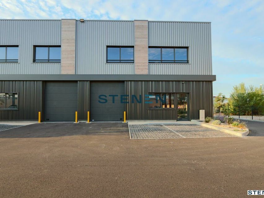 Location local d''activites 997 m² divisibles à partir de 330 m²
