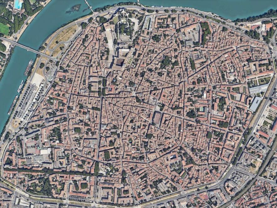 À VENDRE - IDÉAL INVESTISSEUR 630 M² - AVIGNON