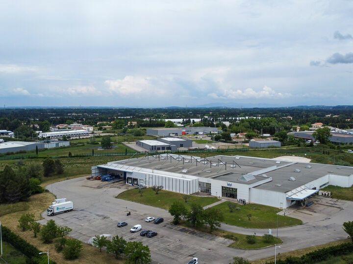 Location local d''activites 14880 m² divisibles à partir de 870 m²