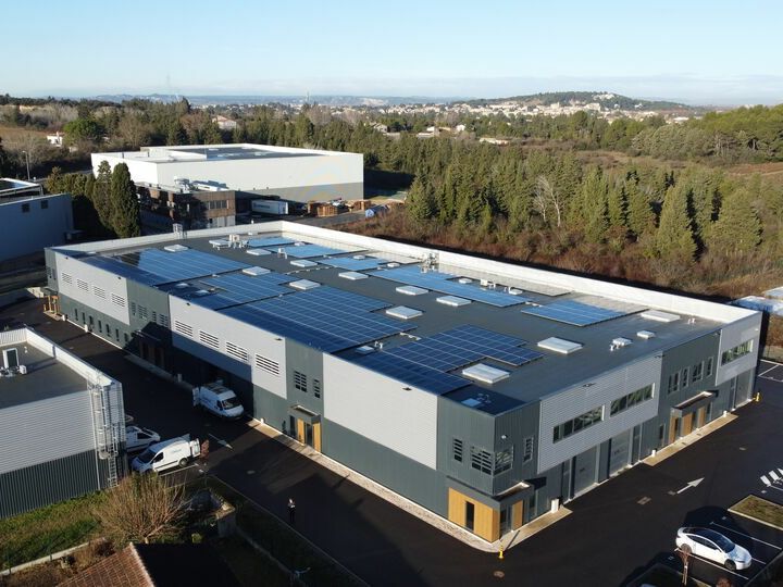 Location local d''activites 672 m² divisibles à partir de 270 m²