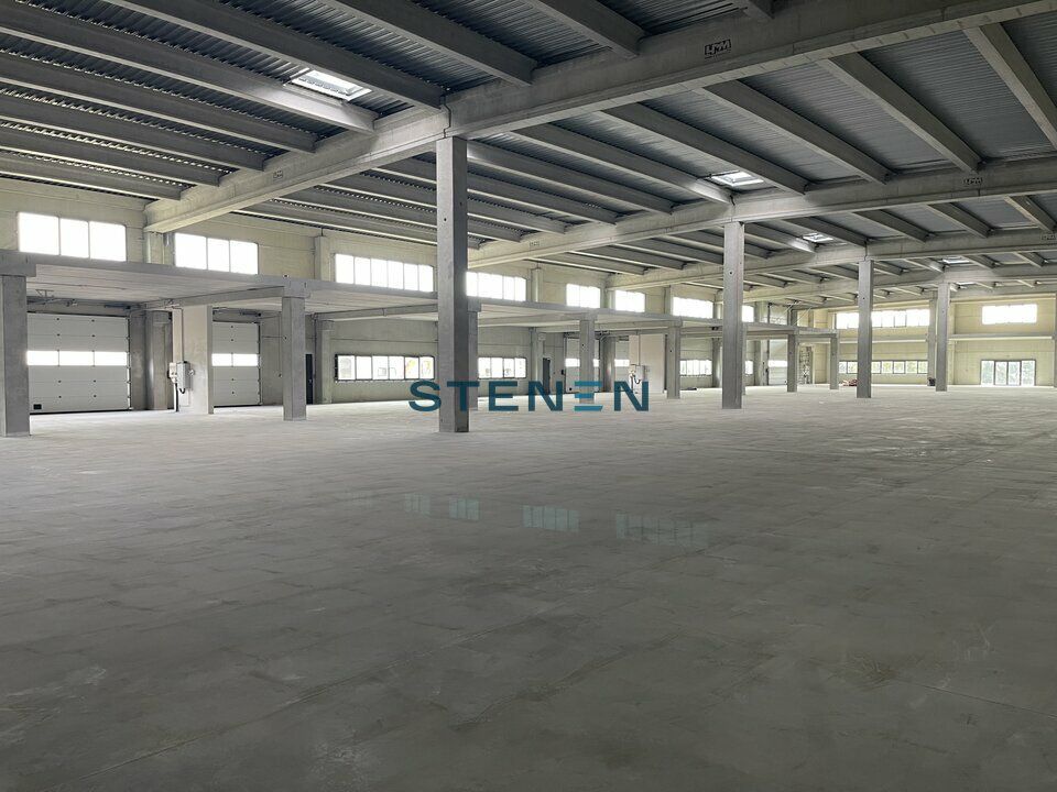 Location local d''activites 3432 m² divisibles à partir de 309 m²