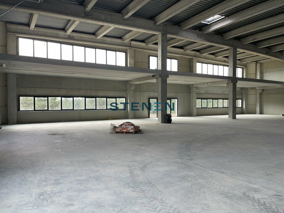 A LOUER LOCAUX D'ACTIVITES A PARTIR DE 309M2 LA CIOTAT