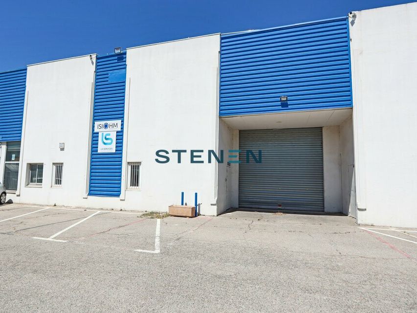 LOCATION LOCAL D'ACTIVITÉ - ENTREPÔT 567 M2 - VITROLLES
