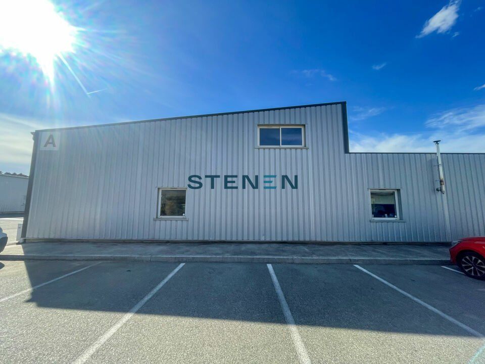 LOCAL D'ACTIVITÉ À PROXIMITÉ DE PERTUIS