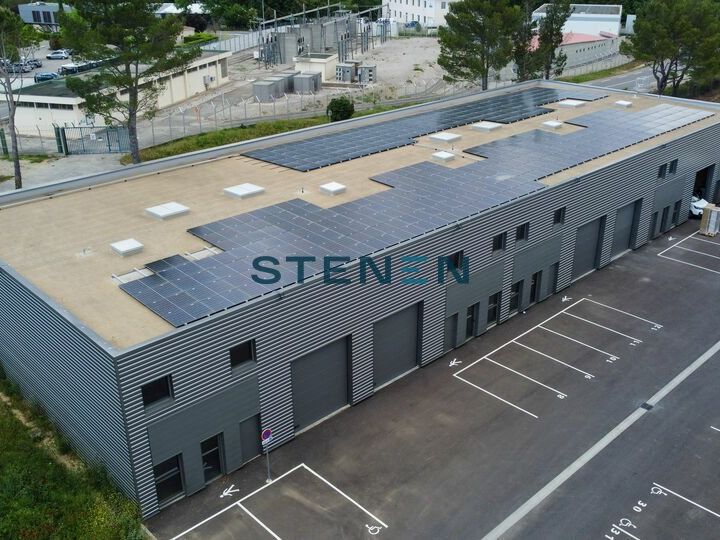 Location local d''activites 1167 m² divisibles à partir de 232 m²