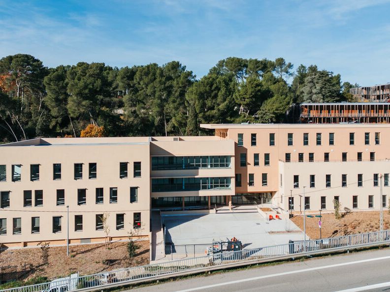 Location bureaux 2728.8 m² divisibles à partir de 179 m²