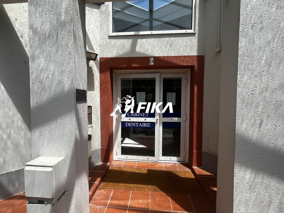 Vente bureaux 179.98 m² non divisibles