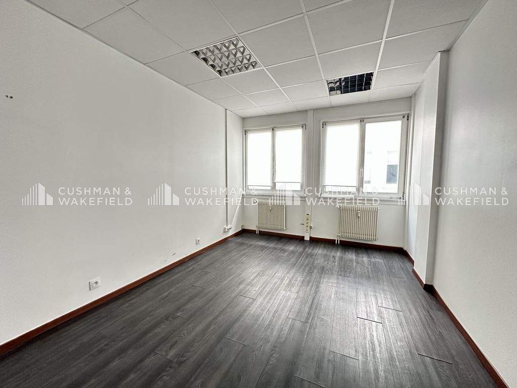 Location bureaux 317 m² divisibles à partir de 24 m²